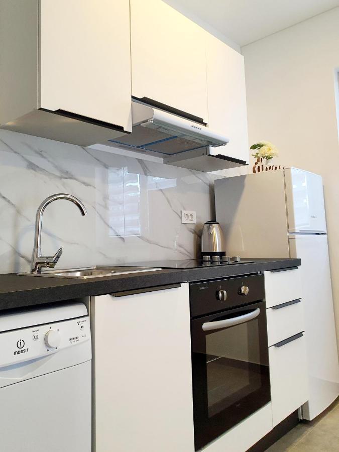 Sea Star Apartments Pjescana Uvala Extérieur photo